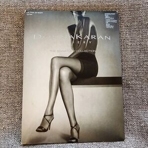 Donna Karan Black Ultra Sheer Toner Hosiery Signature Collection Small